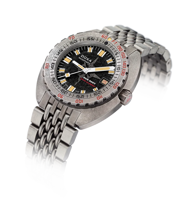 DOXA SUB 300T Sharkhunter Clive Cussler - Limited Edition - 840.80.031.15