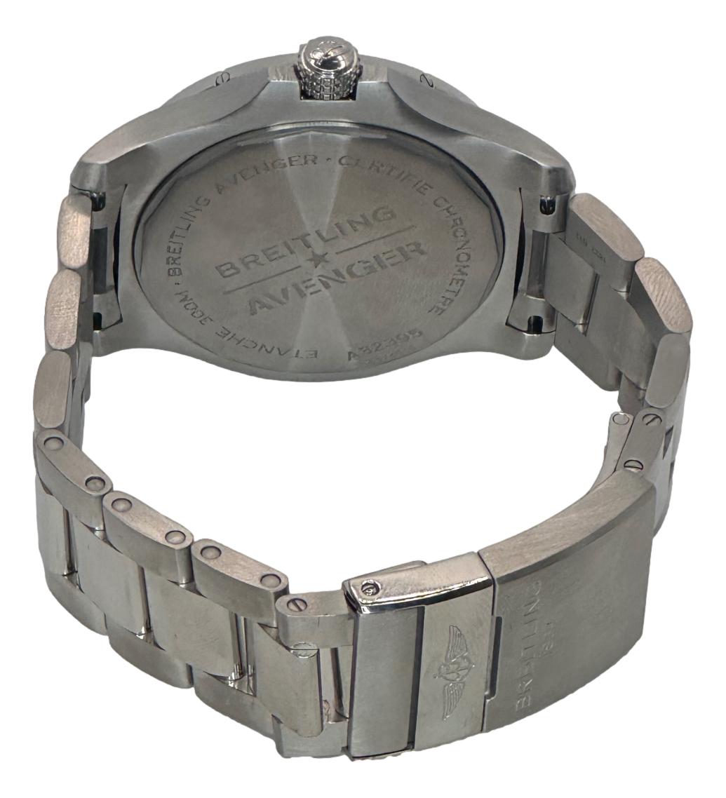 Breitling Avenger Automatic 43mm A17318101A1 B&P Watch
