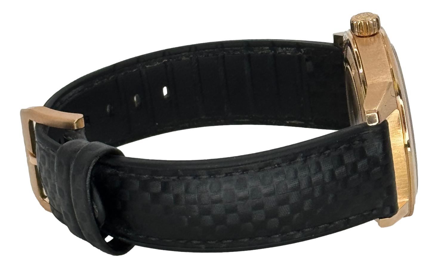 IWC Ingenieur Automatic IW357003 Watch with Custom Carbon Strap Watch